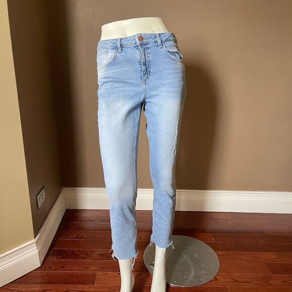 Zara Distressed Cropped jeans - Picture 1 of 3